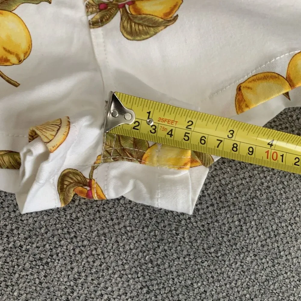 Forever 21 Lemon Print Shorts Novelty Print High Rise NWT - Size 31
